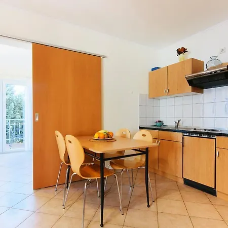 Veronika, Murter 3* Jezera