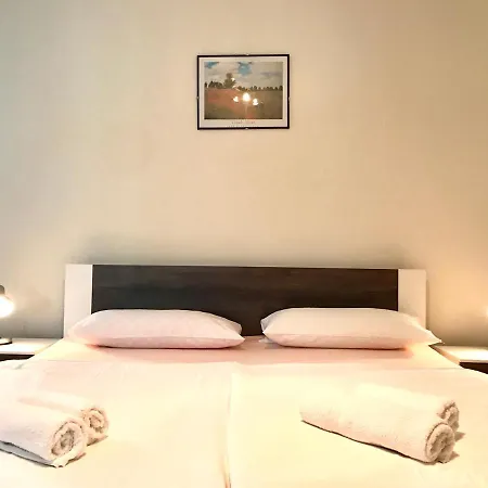 Πανσιόν Veronika, Murter Jezera