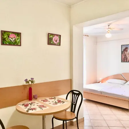 Veronika, Murter Jezera